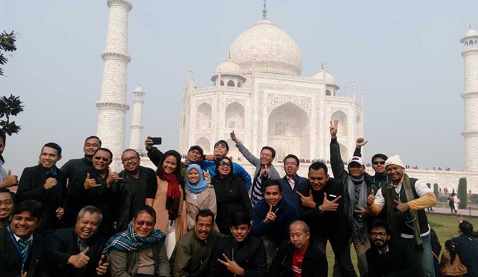 International Delegation Taj Mahal Trip
